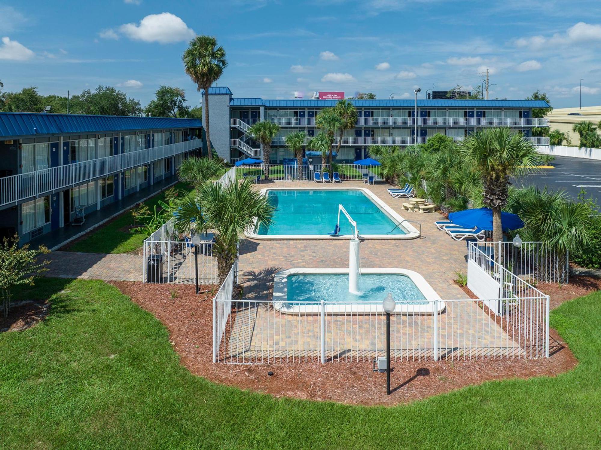 Days Inn By Wyndham Orlando Downtown Exterior photo
